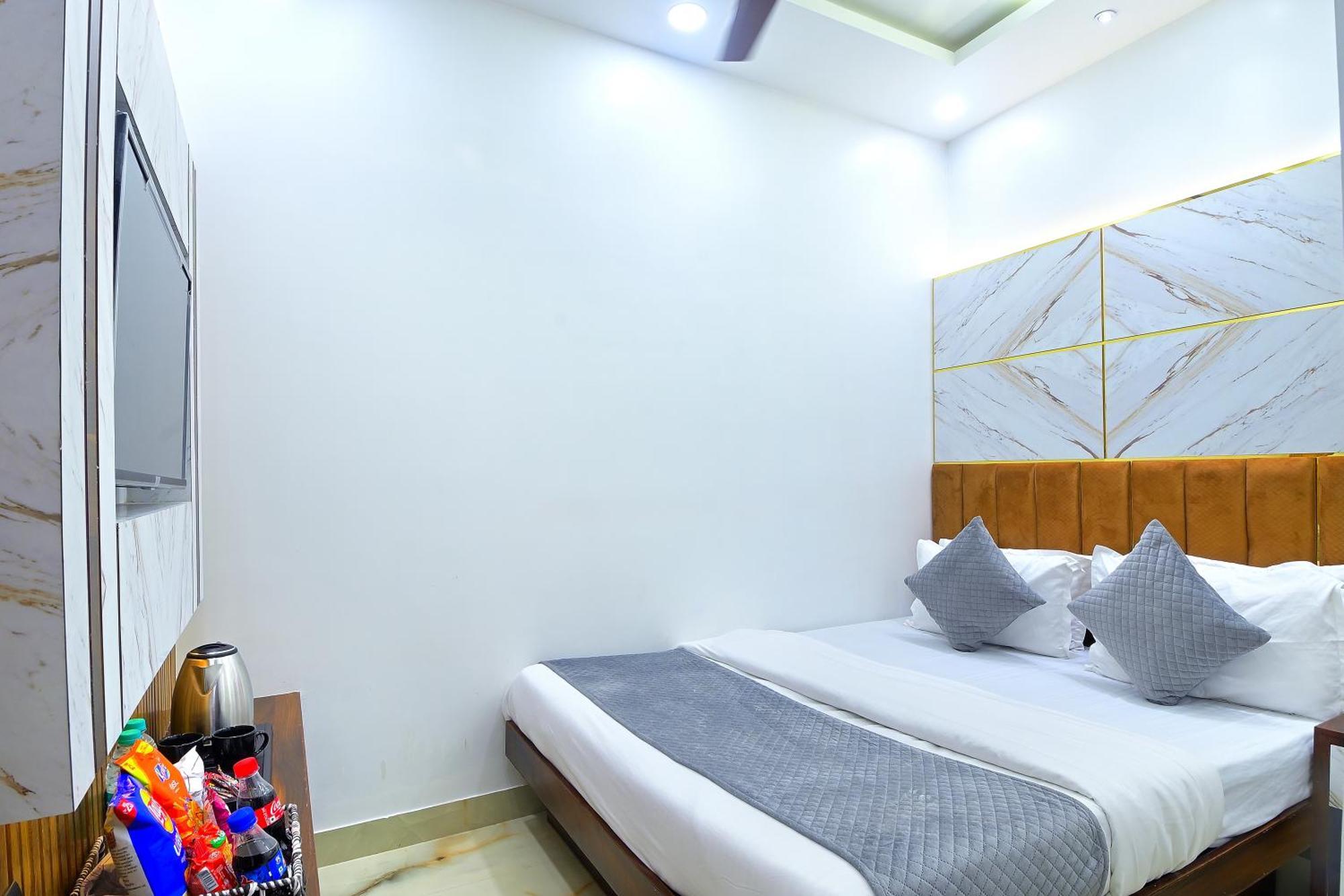 Hotel Nav Durga "2 Walking From New Delhi Railway Station" Екстериор снимка